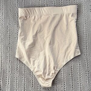 High-Waisted Shapewear Briefs in Nude